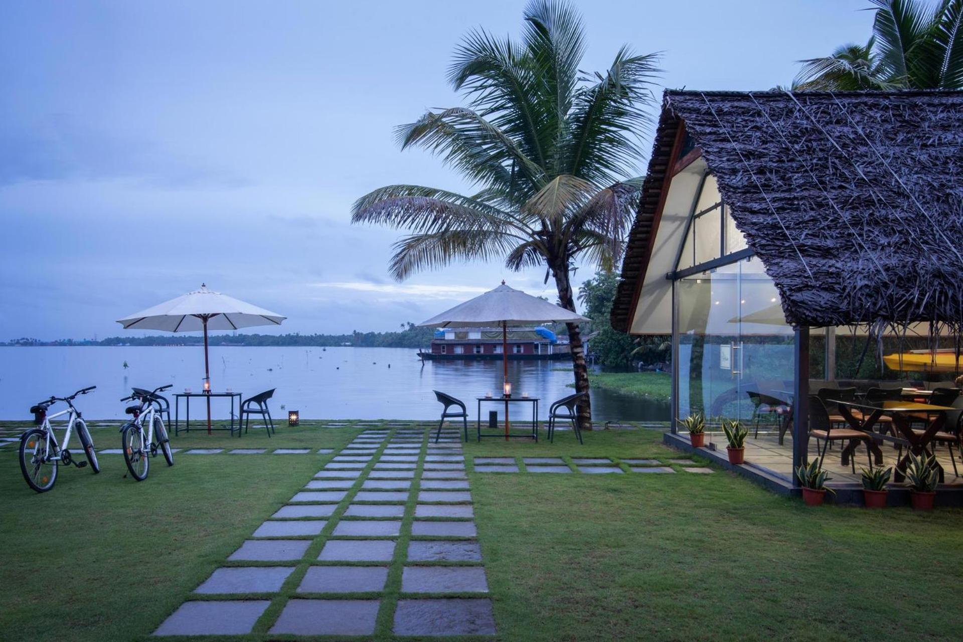 Stayvista At The Rain - River Villa With Infinity Pool Alappuzha المظهر الخارجي الصورة