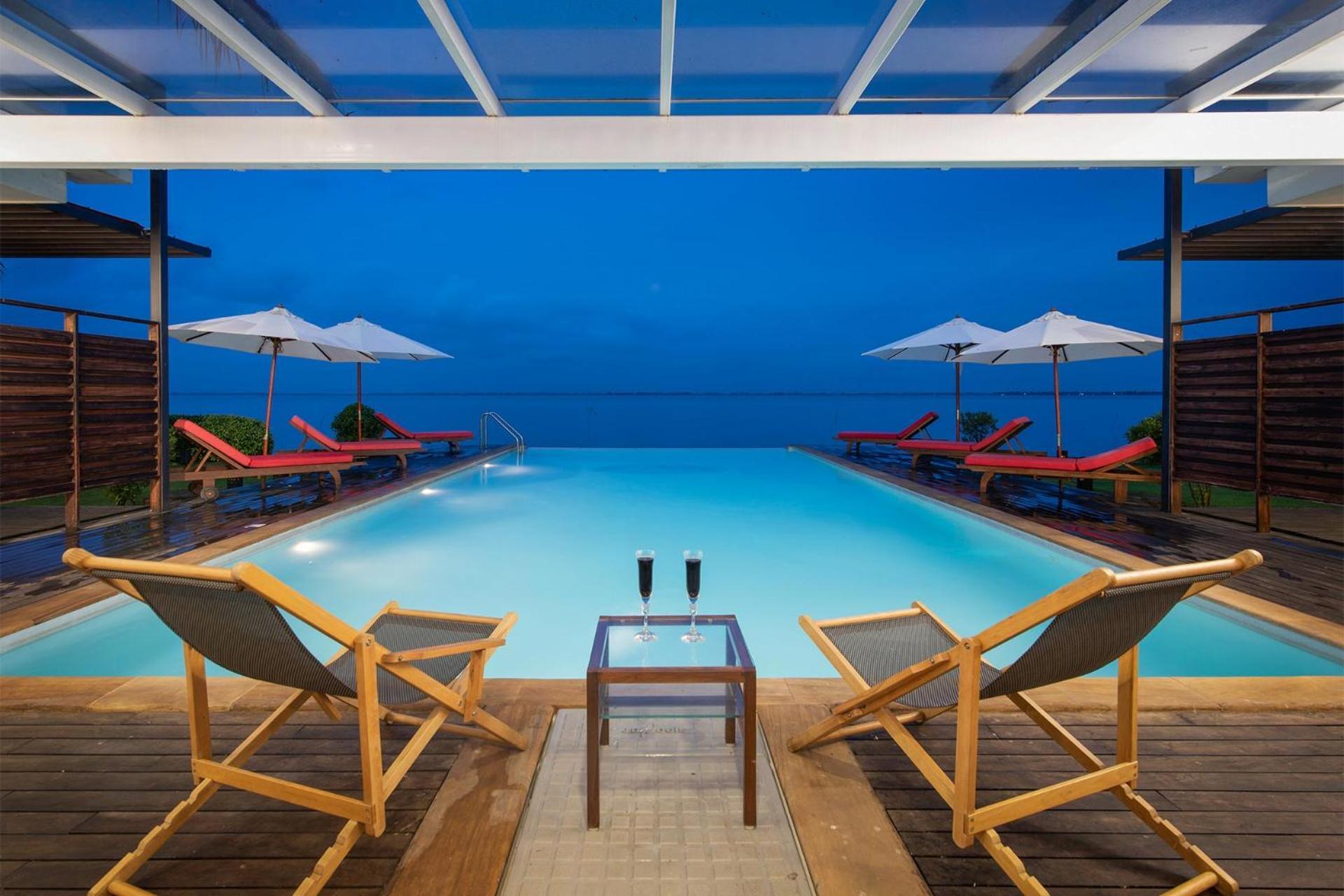 Stayvista At The Rain - River Villa With Infinity Pool Alappuzha المظهر الخارجي الصورة