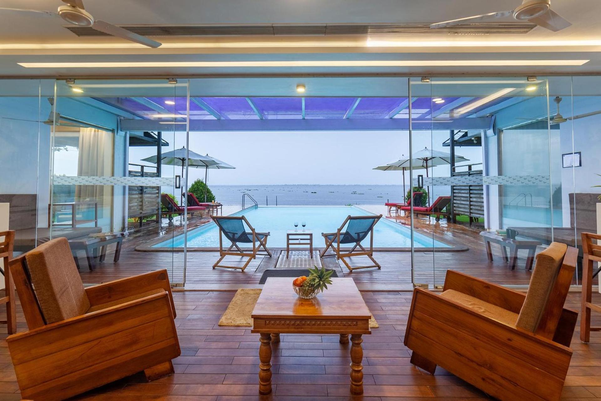 Stayvista At The Rain - River Villa With Infinity Pool Alappuzha المظهر الخارجي الصورة