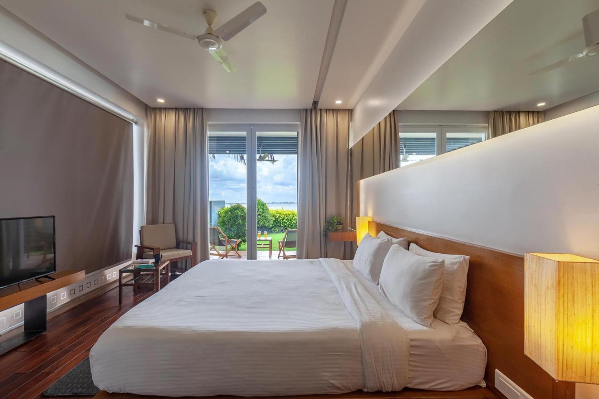 Stayvista At The Rain - River Villa With Infinity Pool Alappuzha المظهر الخارجي الصورة